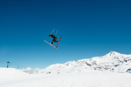 Park skier mid air. Val d Isere. Ross Woodhall - Action & Lifestyle Photography